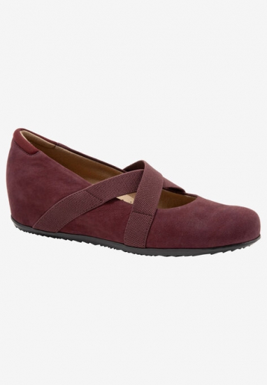 Waverly Slip-Ons by SoftWalk - SoftWalk - Click Image to Close