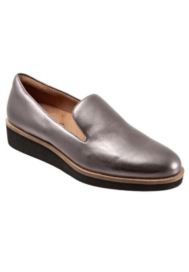 Westport Slip-ons - SoftWalk - Click Image to Close