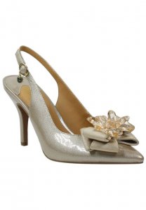 Denyell Pump - J. Renee