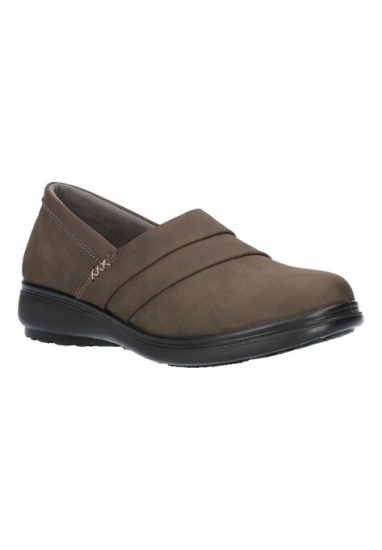 Maybell Slip On - Easy Street - Click Image to Close